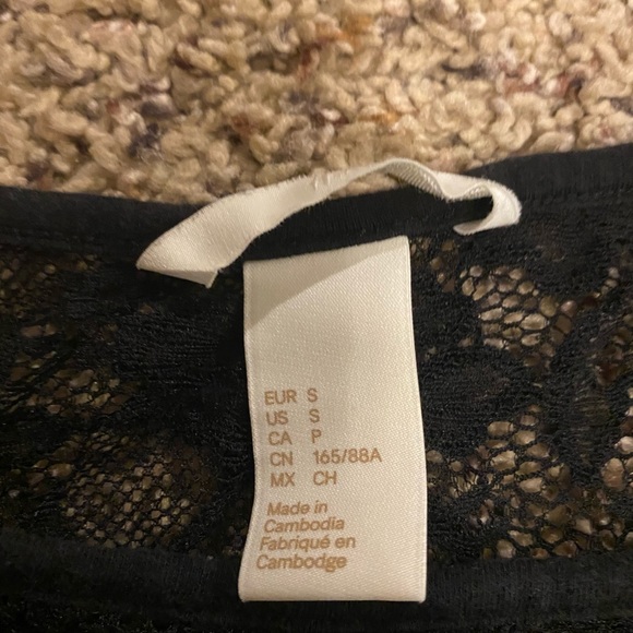 T-Shirt - Picture 2 of 2